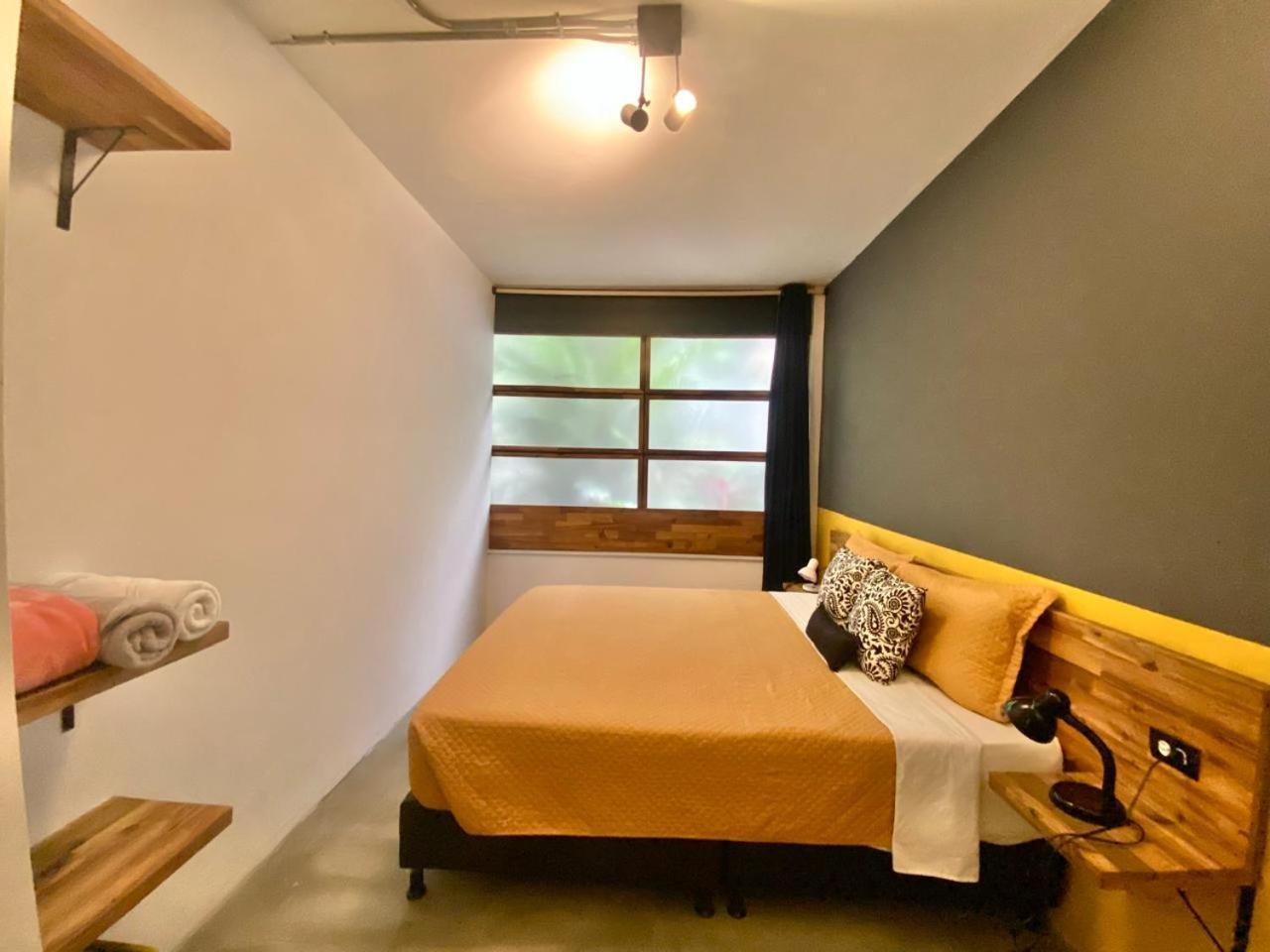 Casa Mosaiko Primer Parque Laureles Medellín Exteriér fotografie